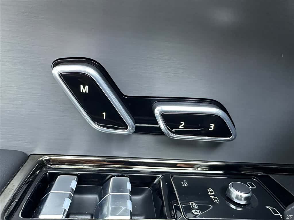Land Rover Range Rover, 2023 12