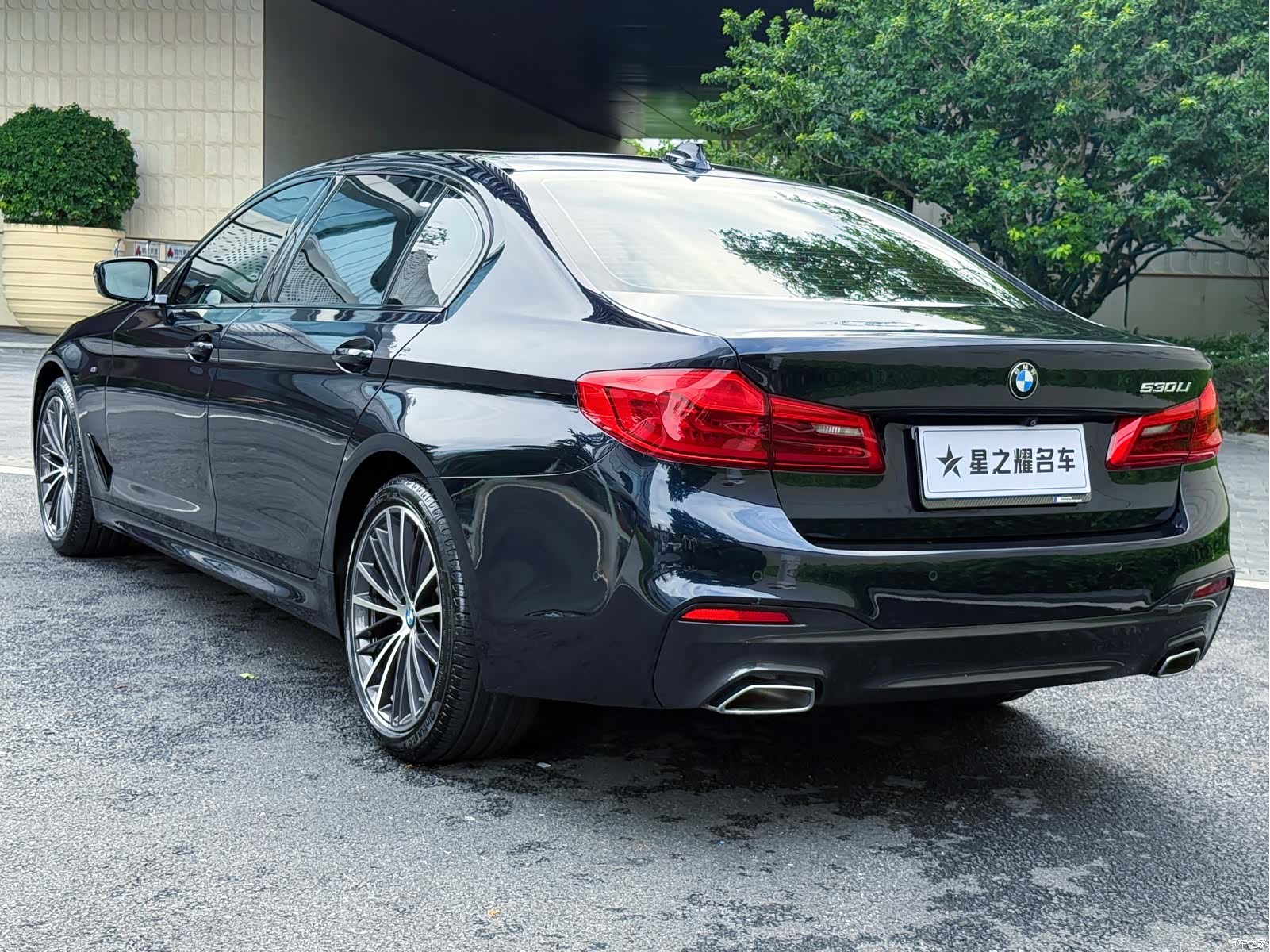 BMW 5 Series, 2019 все фото