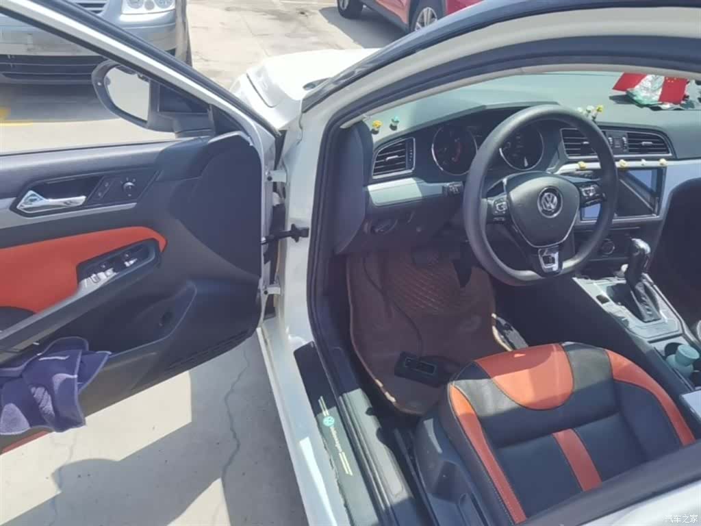 Volkswagen Lamando, 2016 16