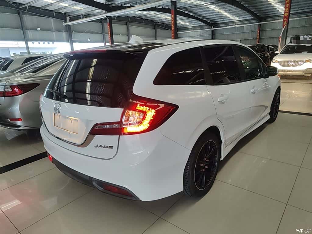 Honda Jade, 2015 7