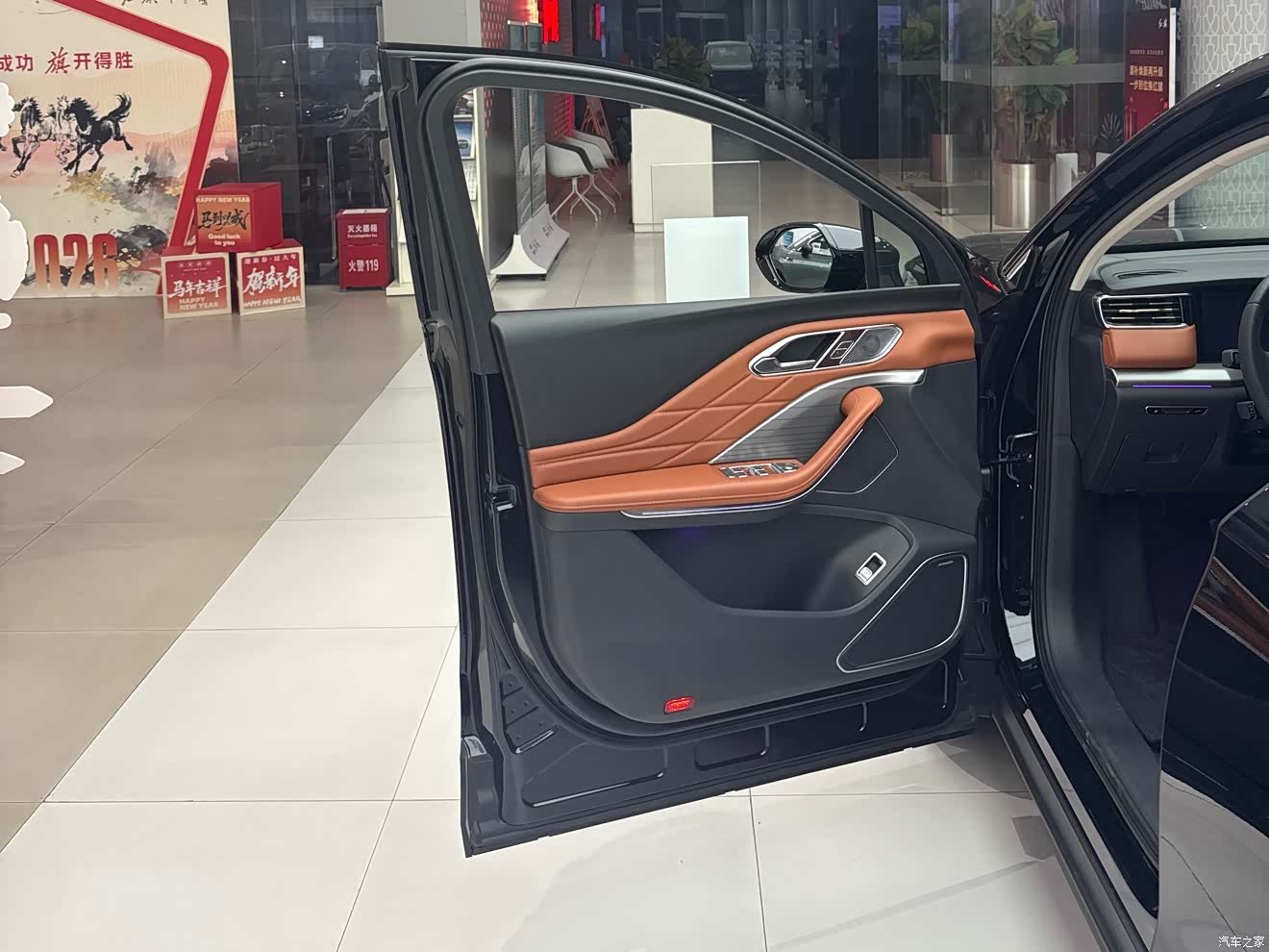 Hongqi HS7, 2026 8