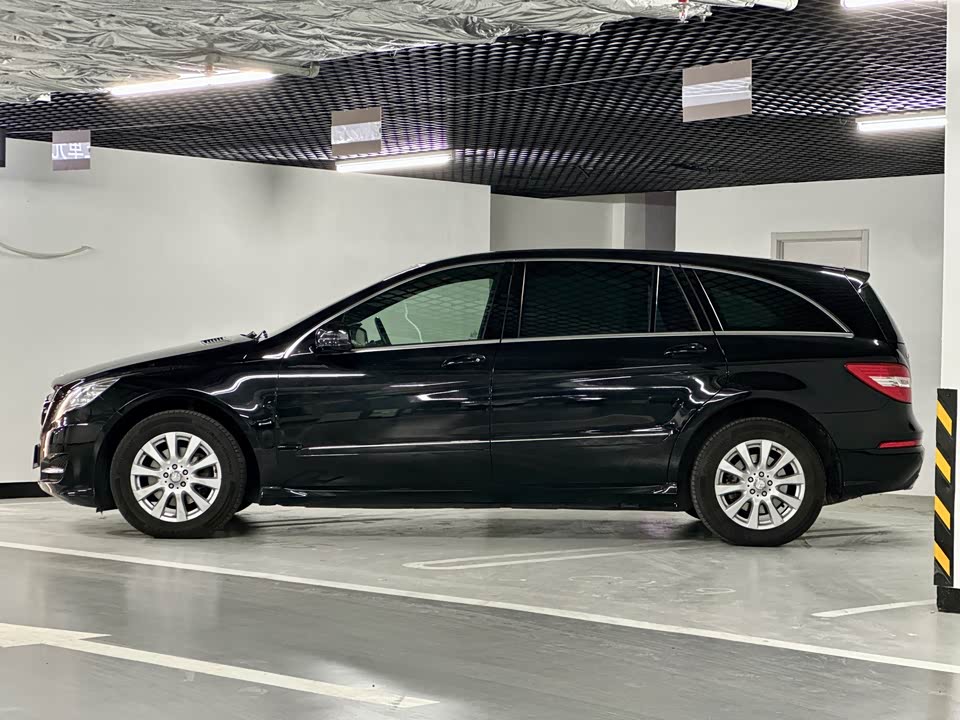 Mercedes-Benz R-class