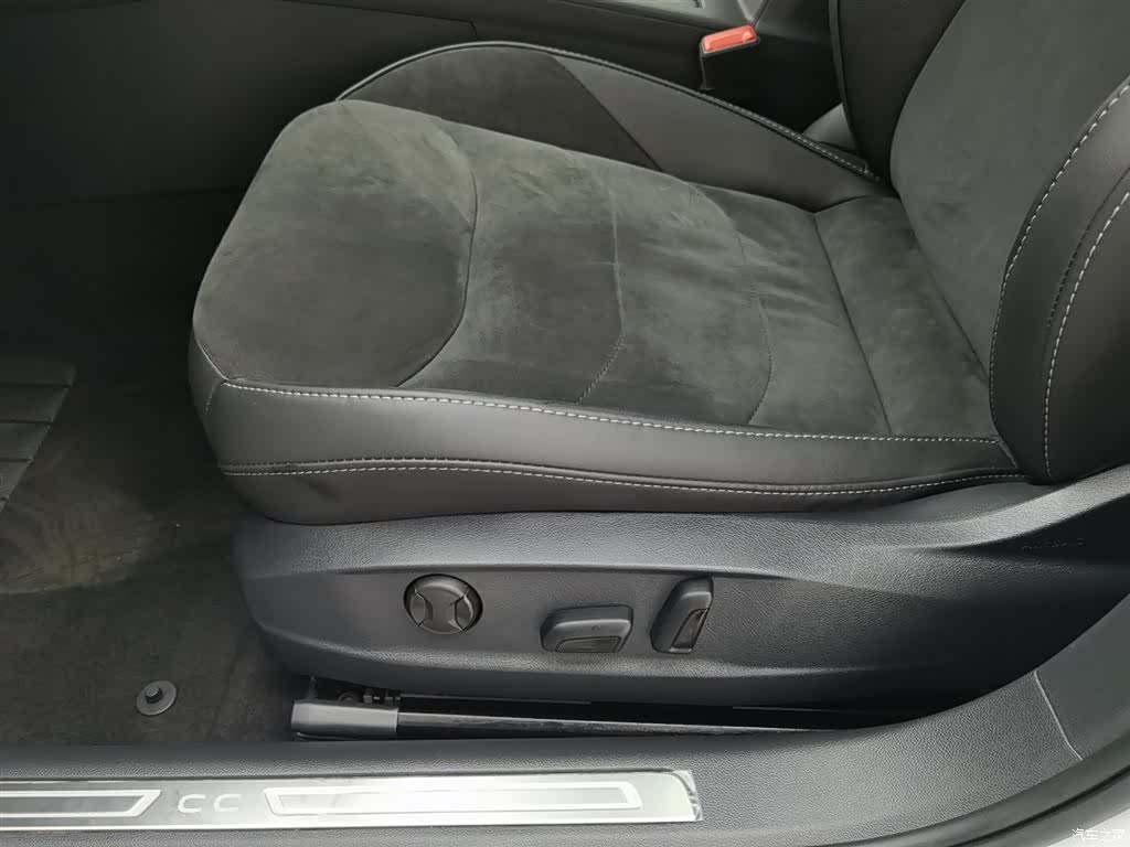 Volkswagen CC, 2023 20