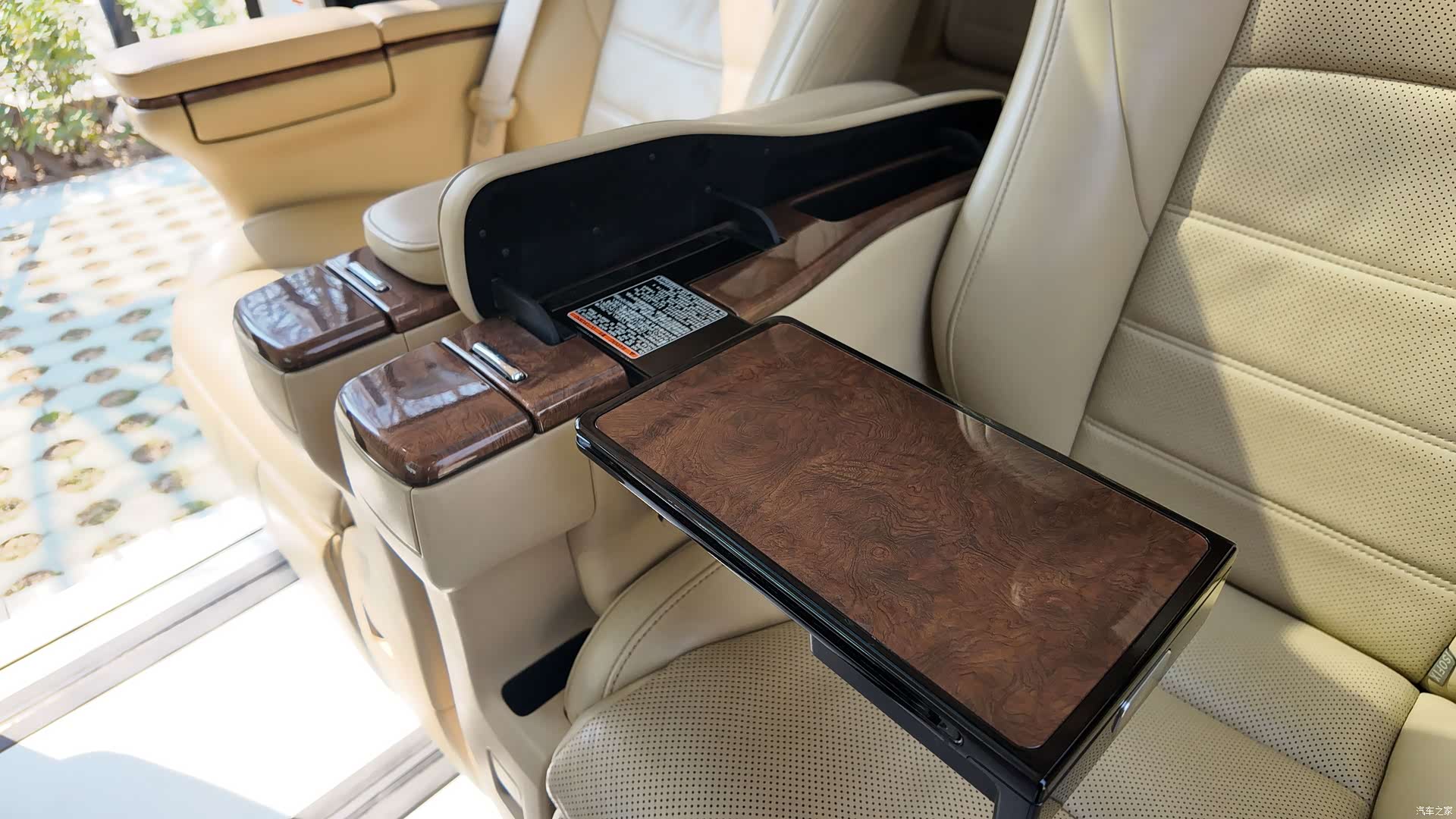 Toyota Alphard, 2017 11