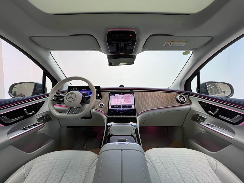 Mercedes-Benz EQE SUV