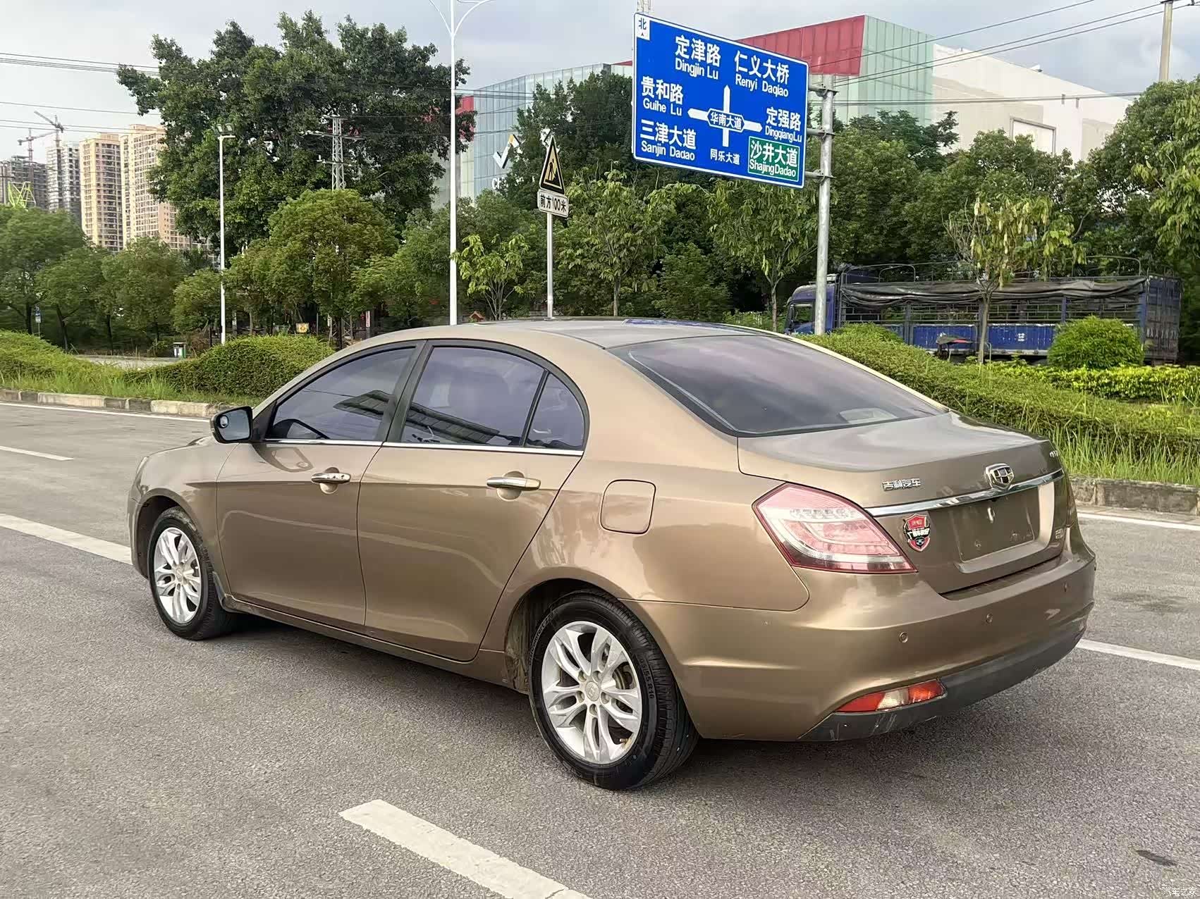 Geely Emgrand, 2014 4