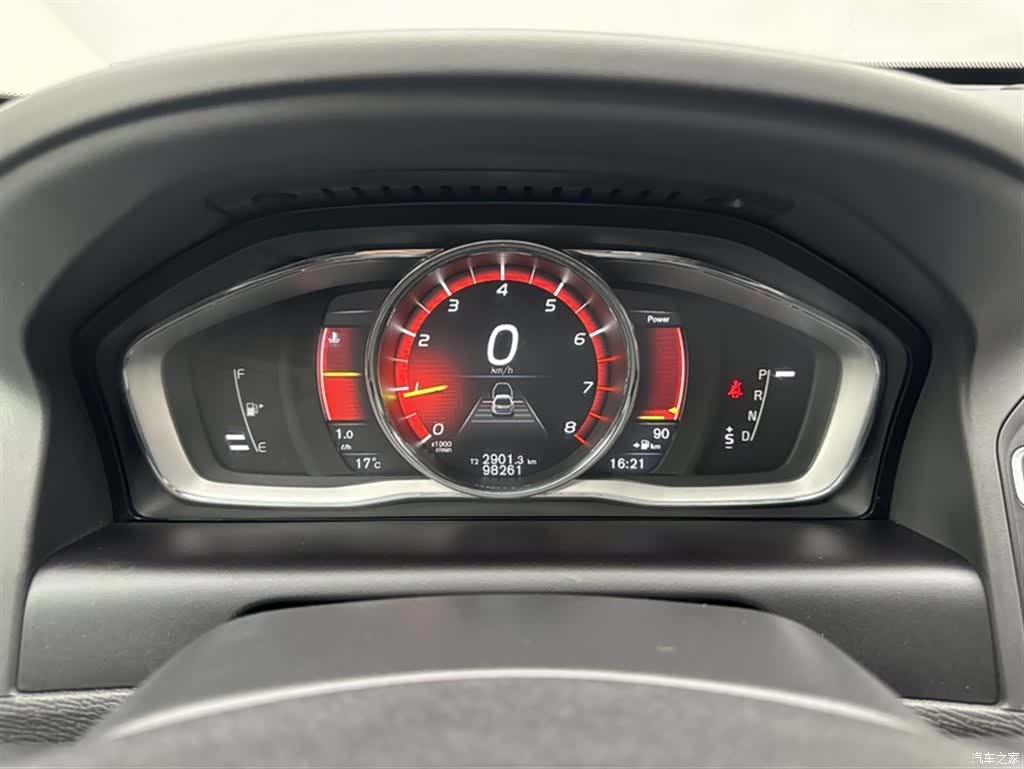 Volvo XC60, 2018 4