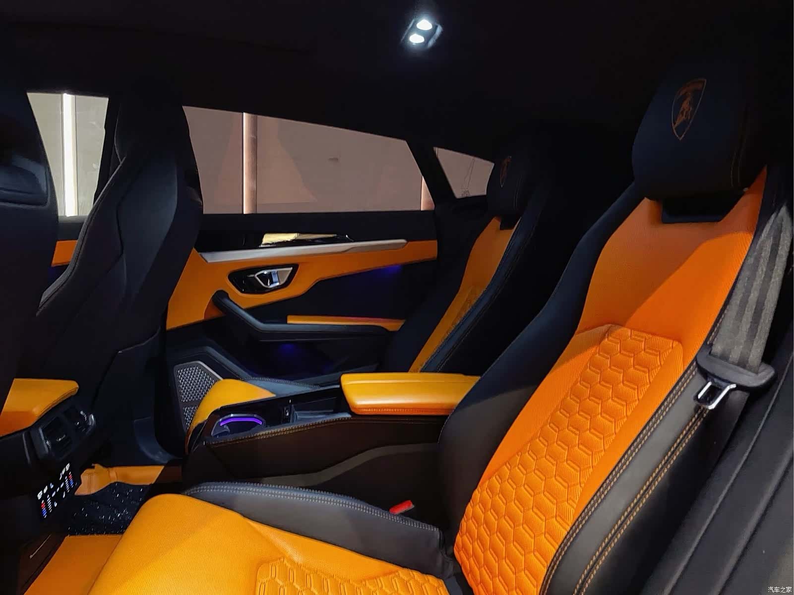 Lamborghini Urus, 2019 13