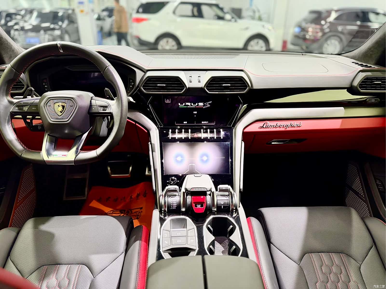 Lamborghini Urus, 2024 7