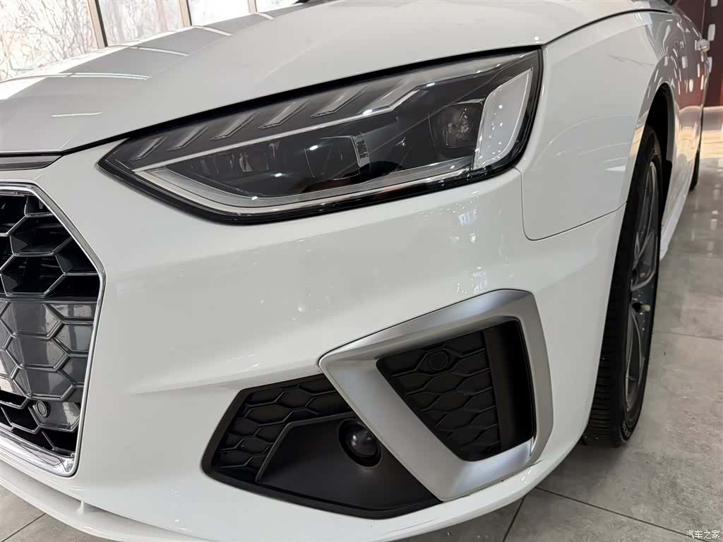 Audi A4L, 2022 10