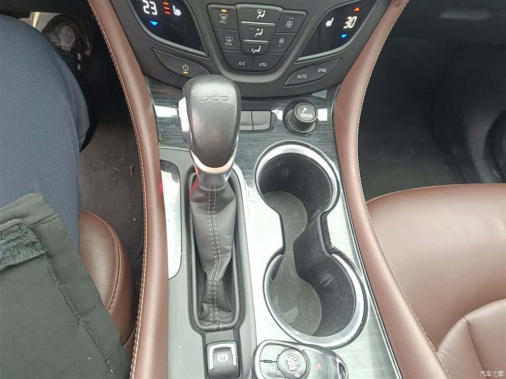 Buick Envision Plus, 2019 9