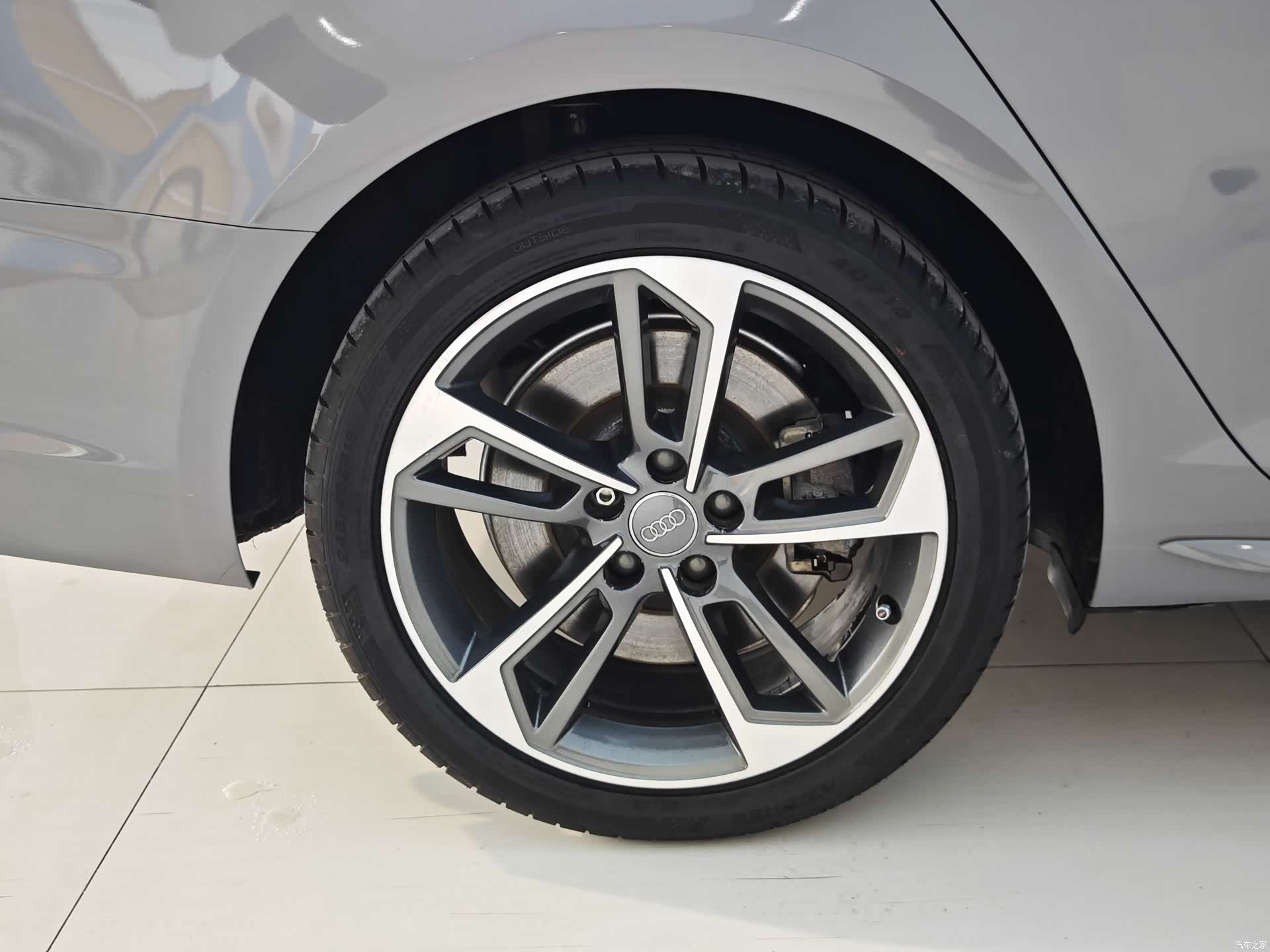 Audi A4L, 2017 29