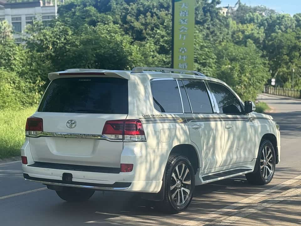 Toyota Land Cruiser Toyota Land Cruiser