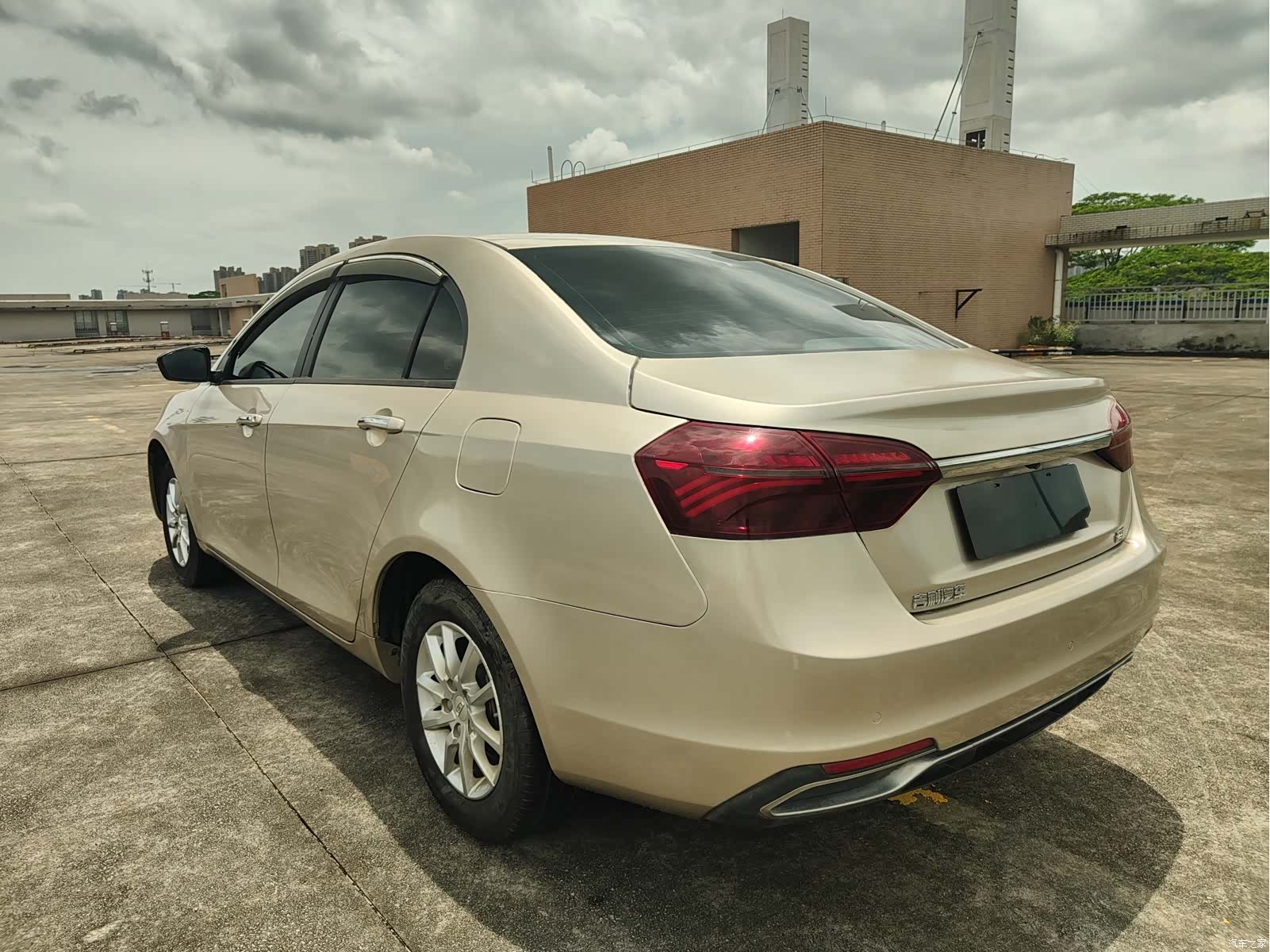 Geely Emgrand, 2020 8