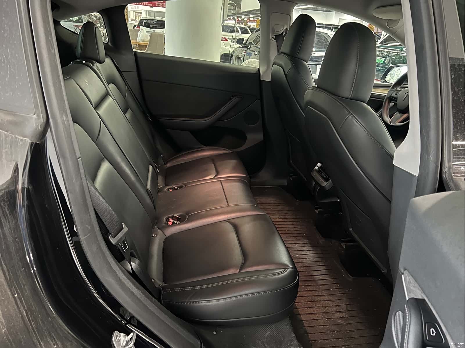 Tesla Model Y, 2023 7