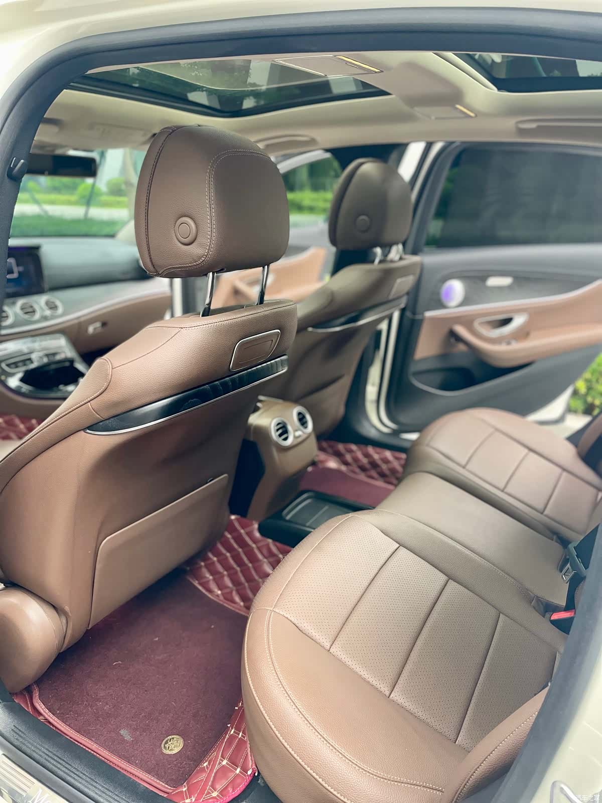 Mercedes-Benz E-Class, 2017 27