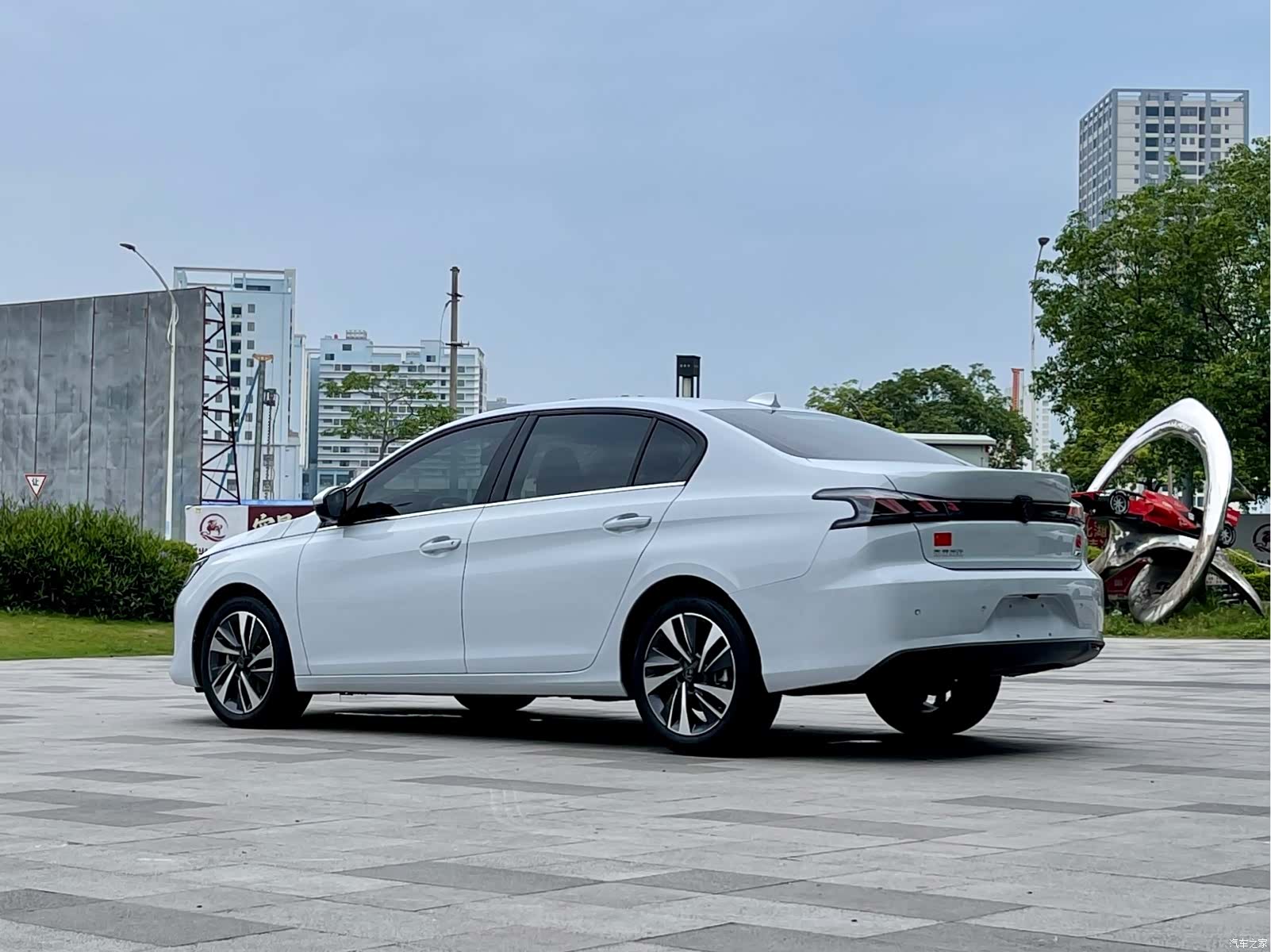 Peugeot 408, 2024 все фото