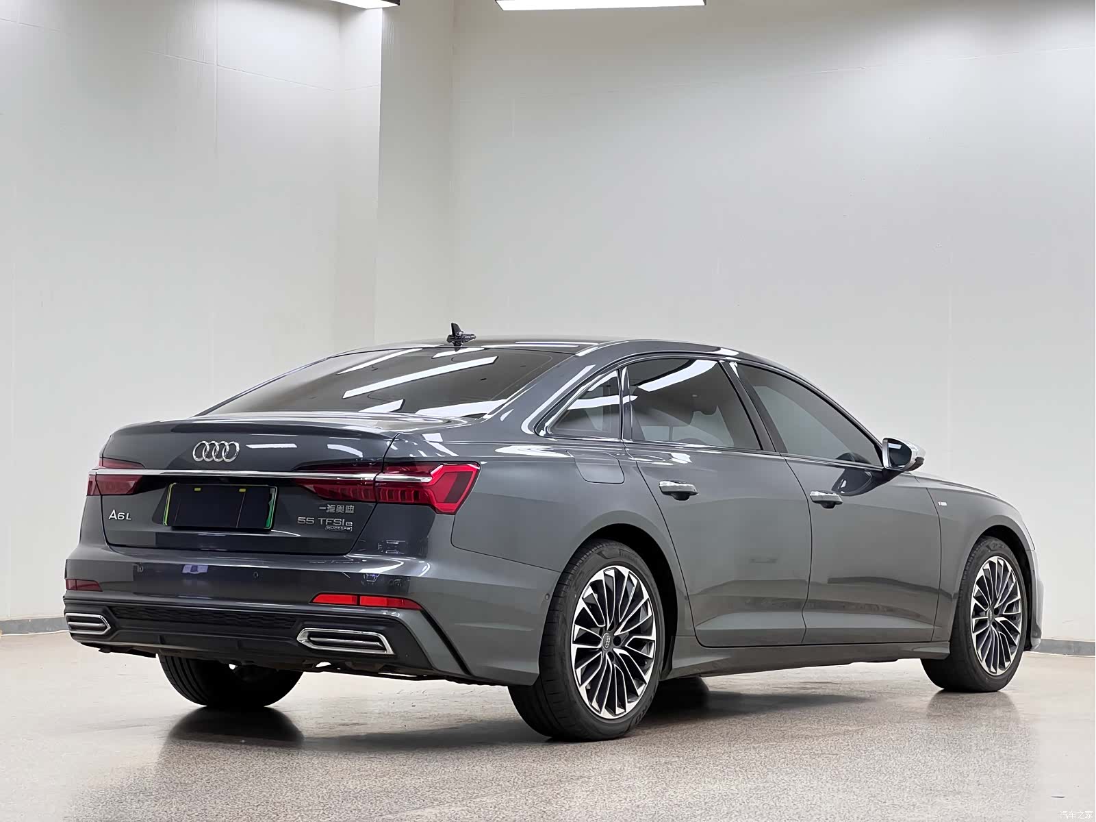 Audi A6L, 2021 все фото