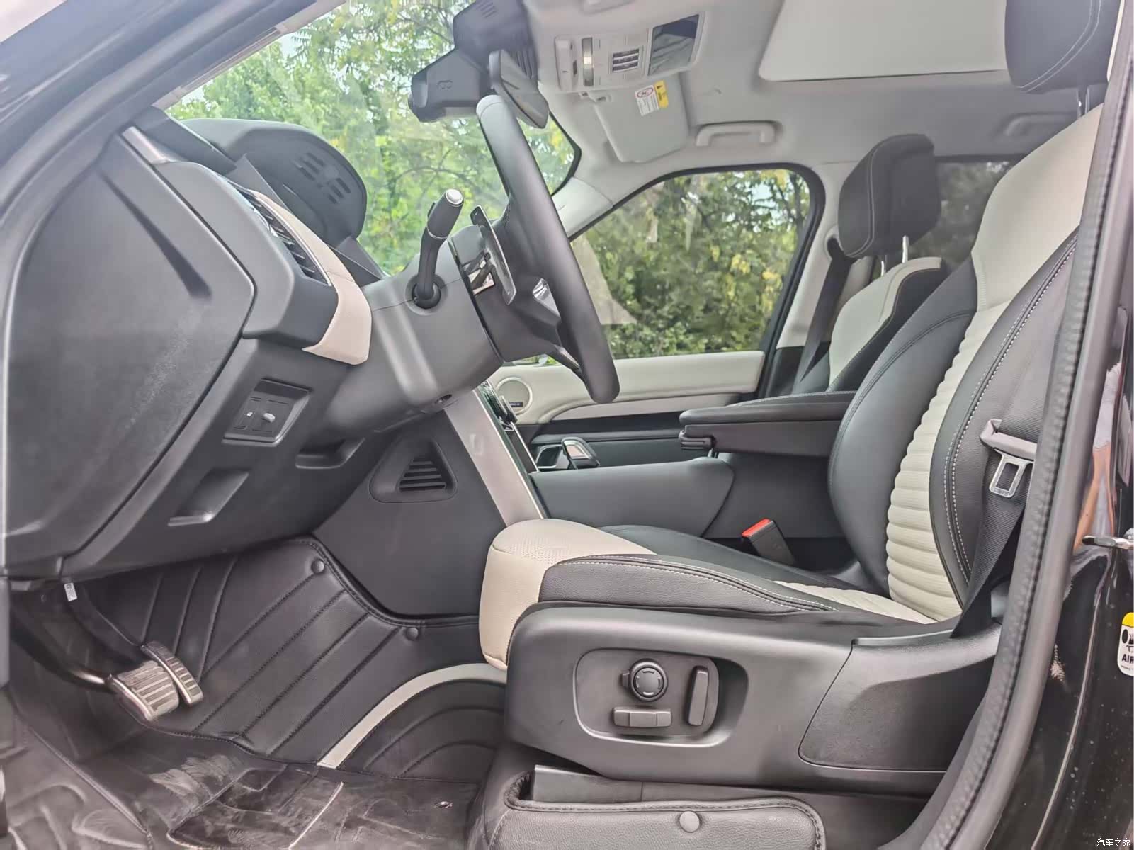 Land Rover Discovery, 2024 9
