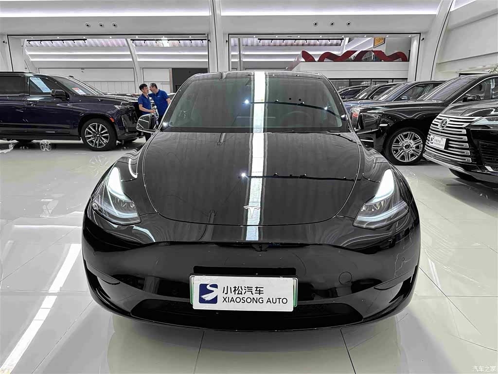 Tesla Model Y, 2023 3