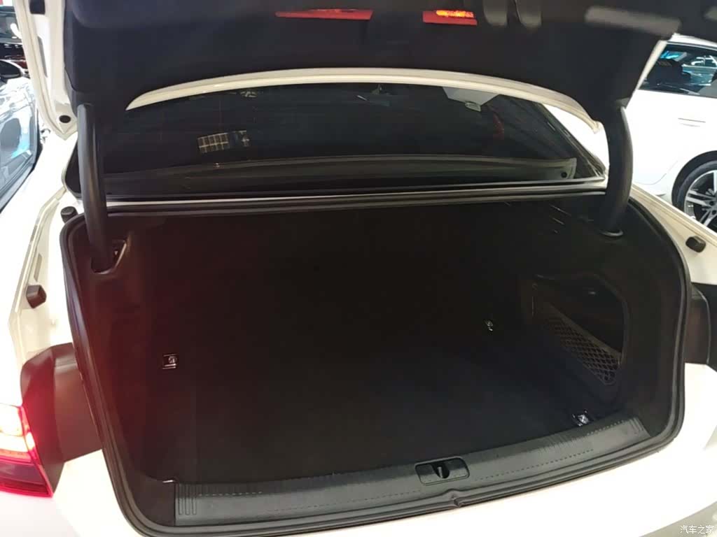 Audi A4L, 2021 19