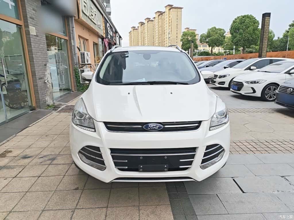 Ford Kuga, 2016 3