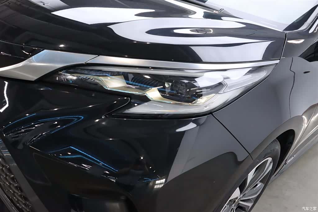 Toyota Granvia, 2023 29