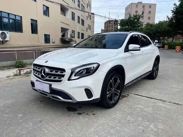 Mercedes-Benz GLA 2018 — купить из Китая под заказ
