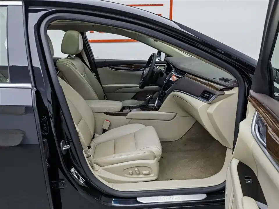 Cadillac XTS