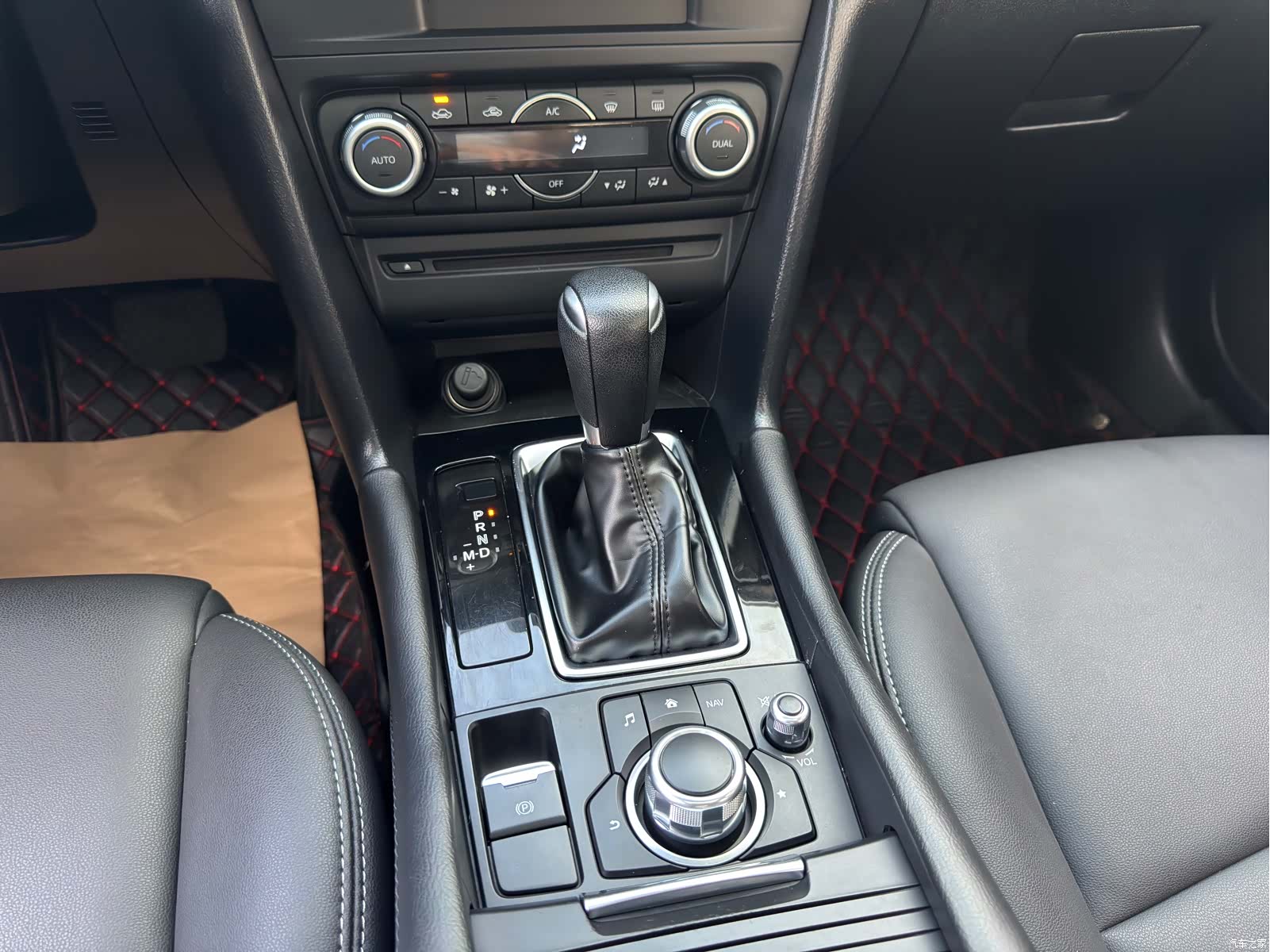 Mazda Mazda3, 2017 13