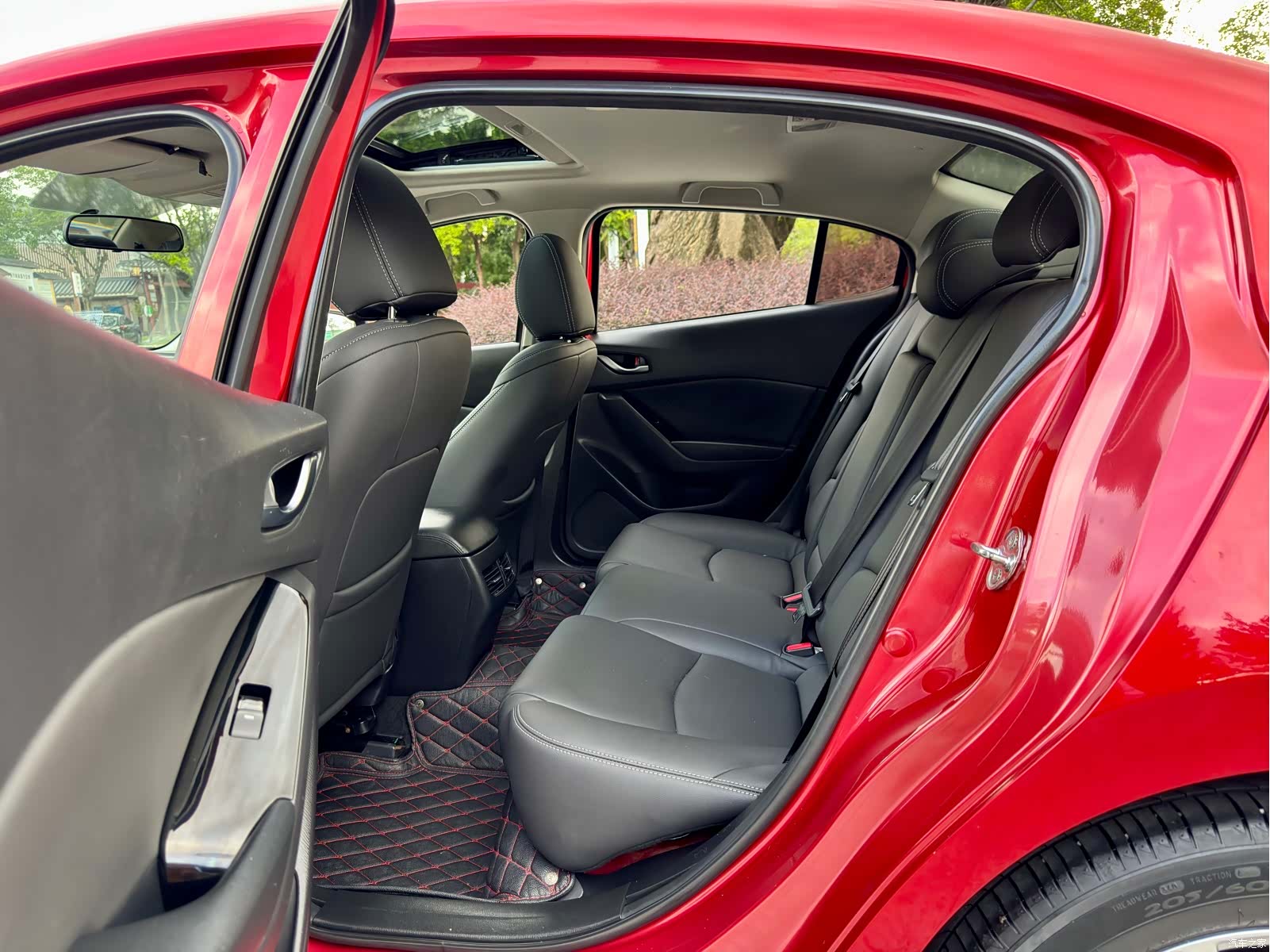 Mazda Mazda3, 2017 11