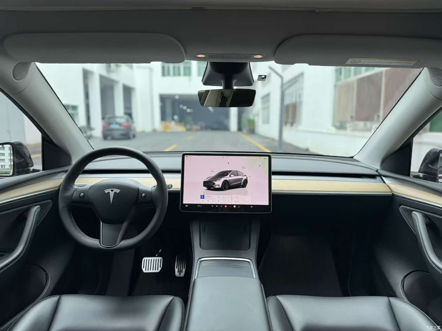 Tesla Model Y, 2023 7