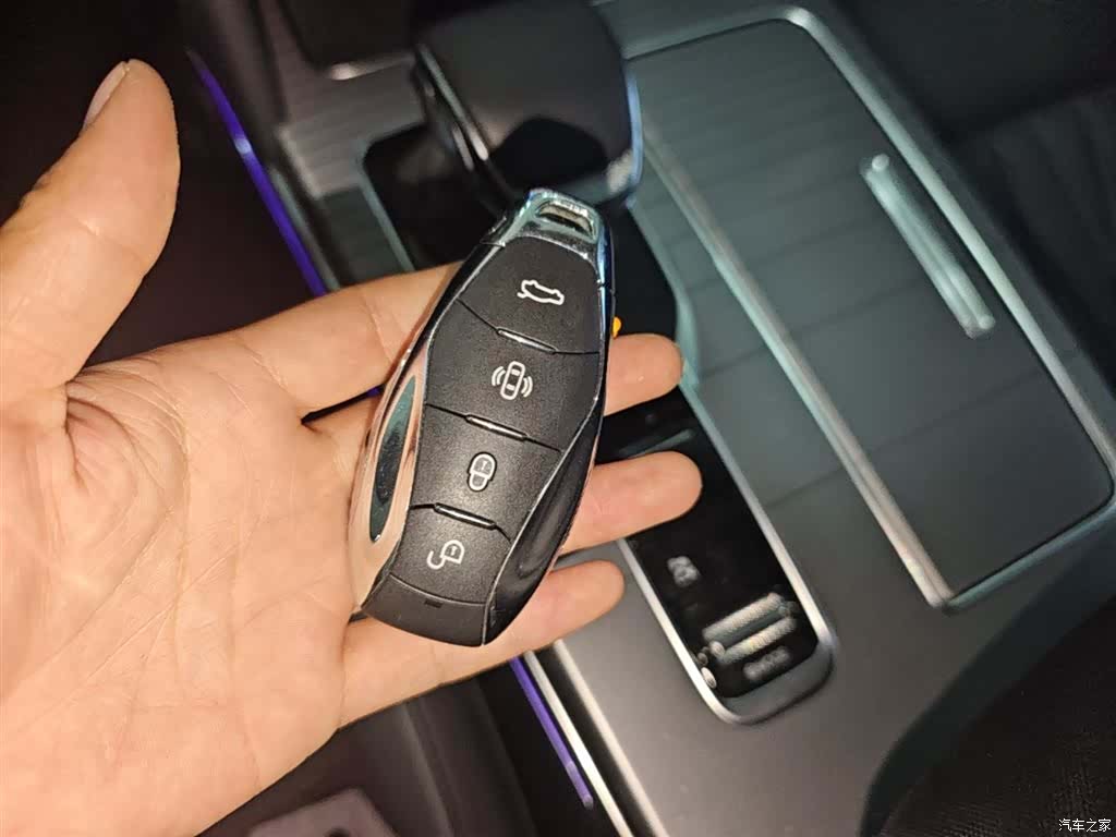Hongqi HS7, 2024 15