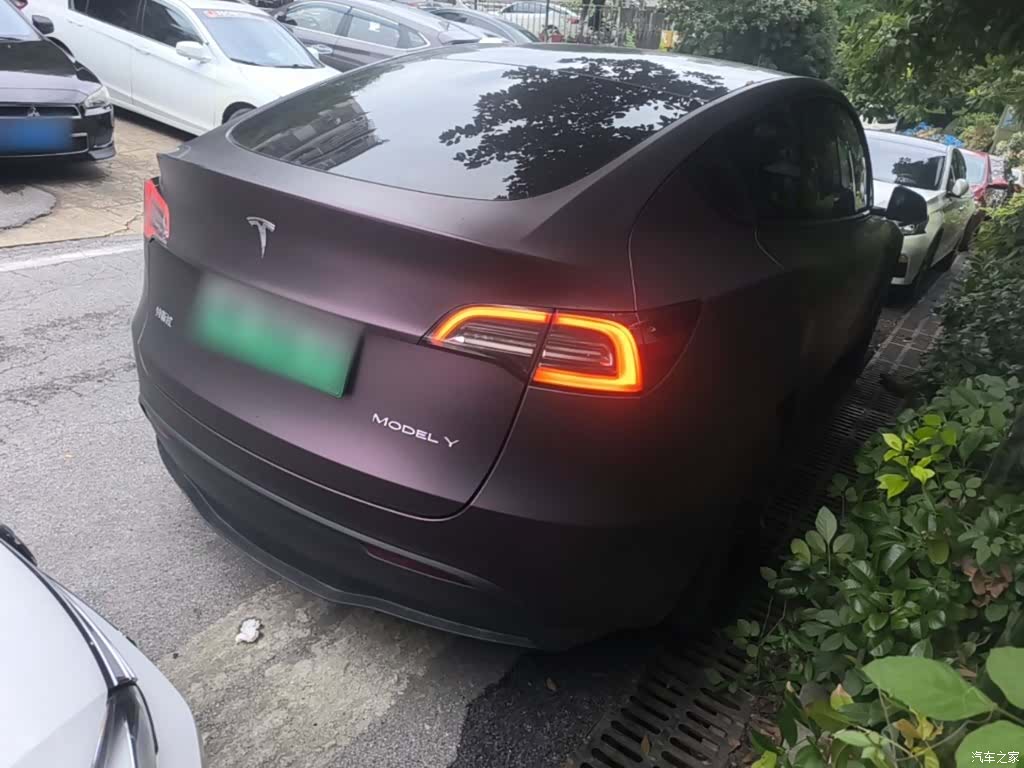 Tesla Model Y, 2022 7
