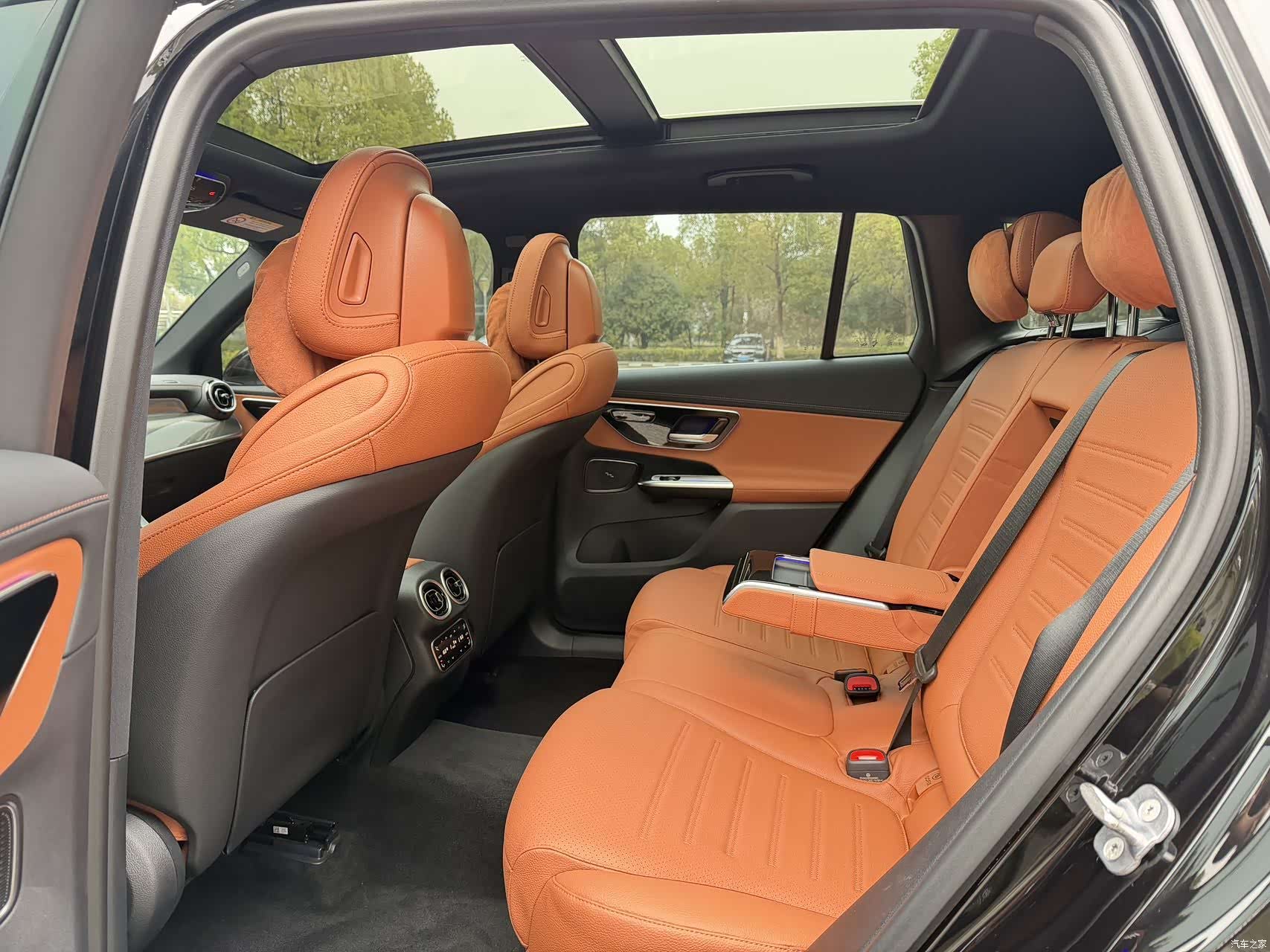 Mercedes-Benz GLC, 2024 11