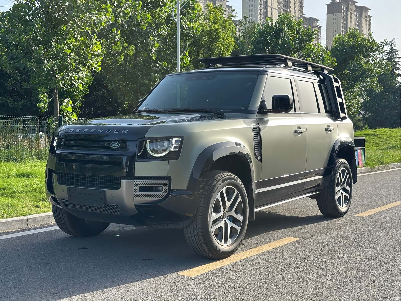Land Rover Defender