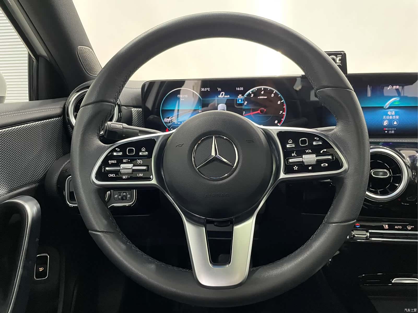 Mercedes-Benz A-Class, 2023 8