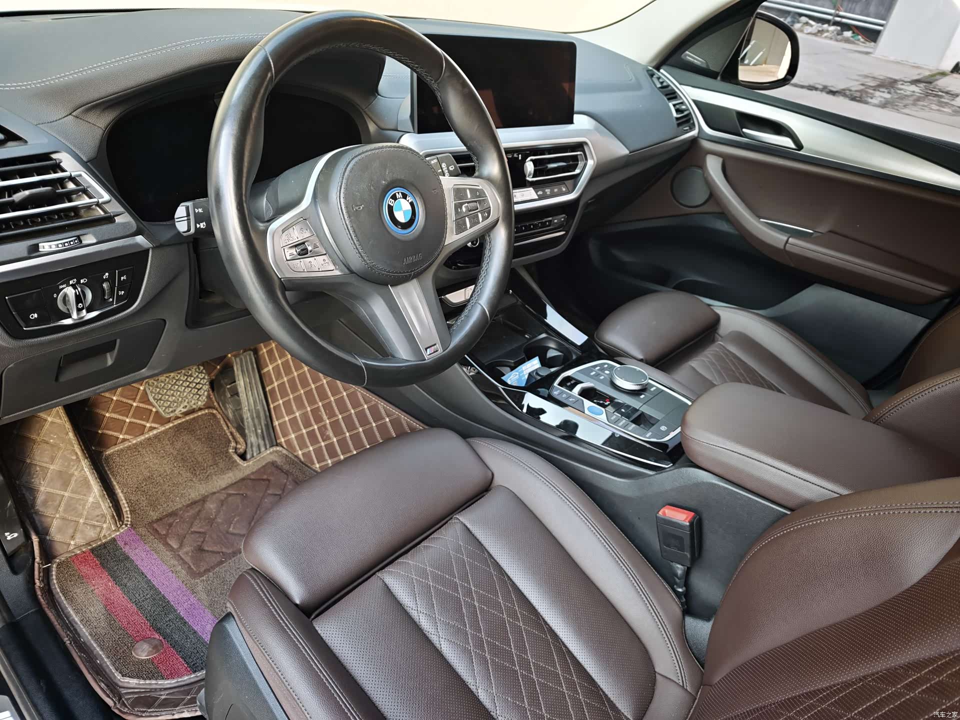 BMW iX3, 2024 6