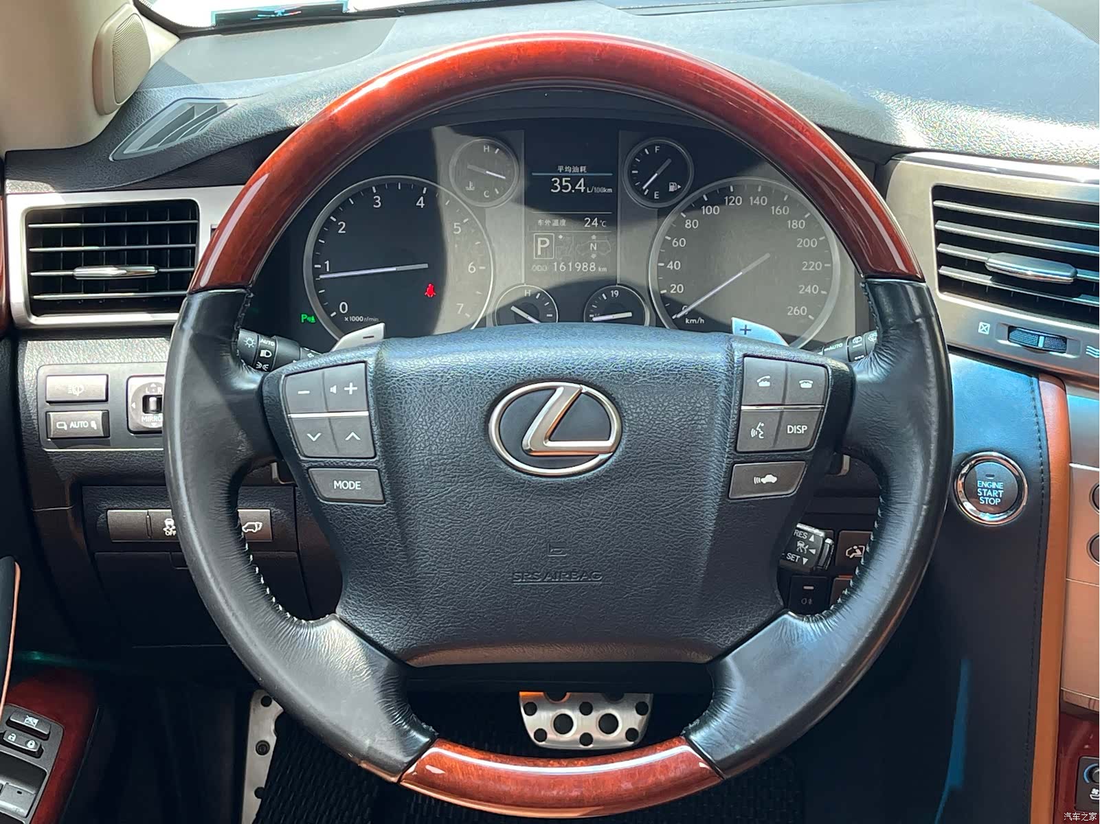 Lexus LX, 2015 13