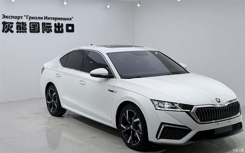 Skoda Octavia, 2023 3