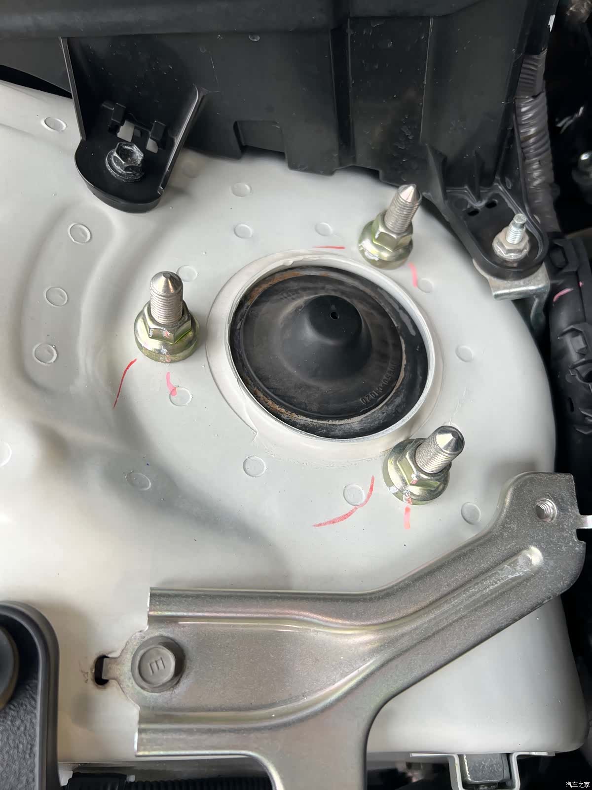 Toyota 2.5V, 2017 22