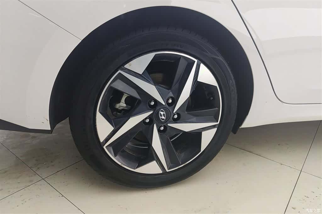 Hyundai Elantra, 2021 6