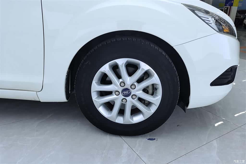 Ford Focus, 2013 6