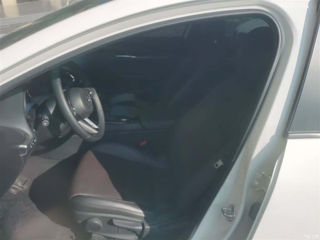 Mazda Mazda3, 2023 15