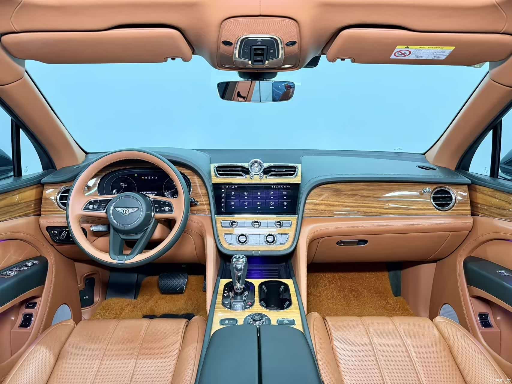 Bentley Bentayga, 2021 все фото