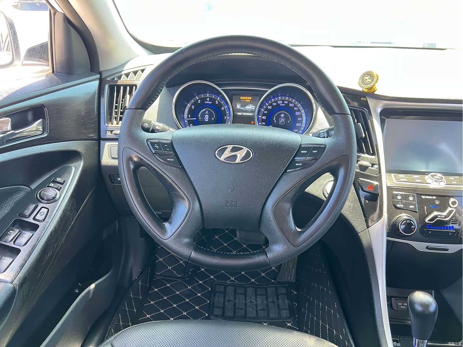 Hyundai Sonata, 2012 16