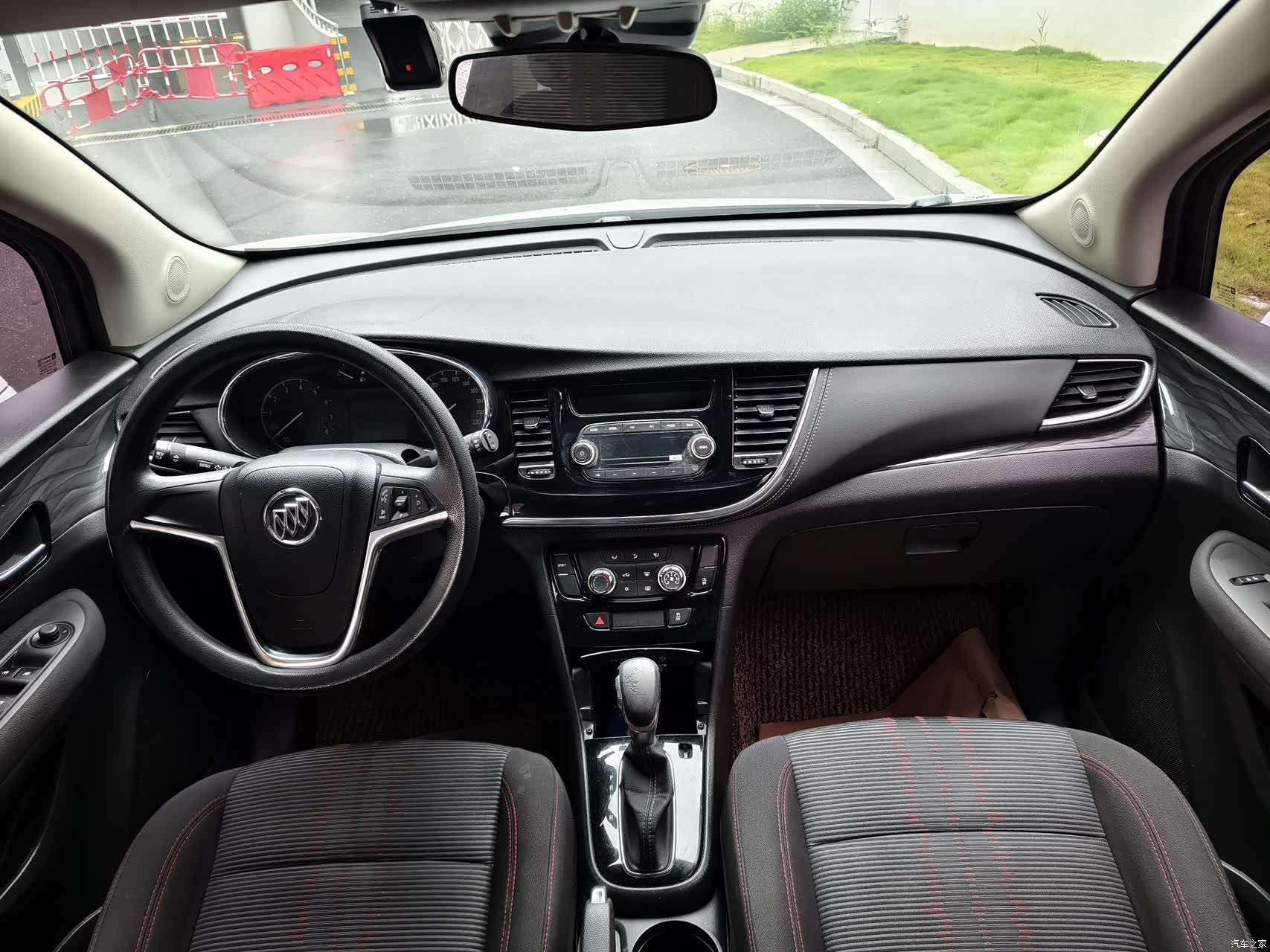 Buick Encore, 2017 все фото