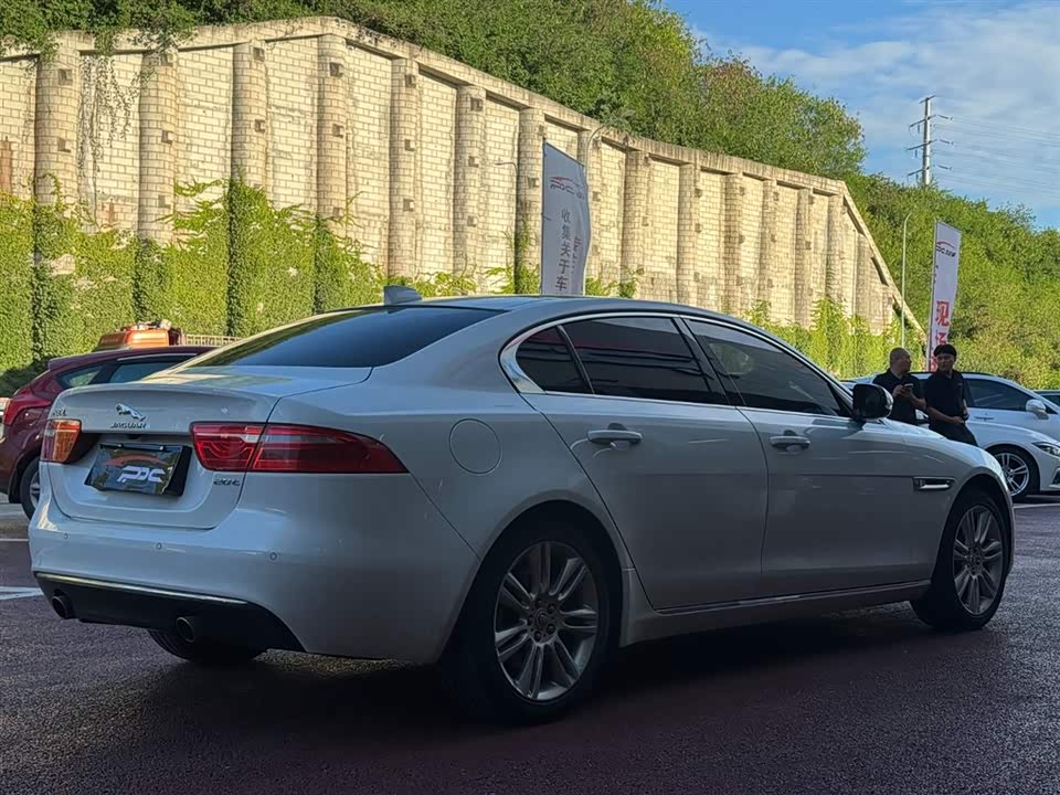 Jaguar XEL Jaguar XEL