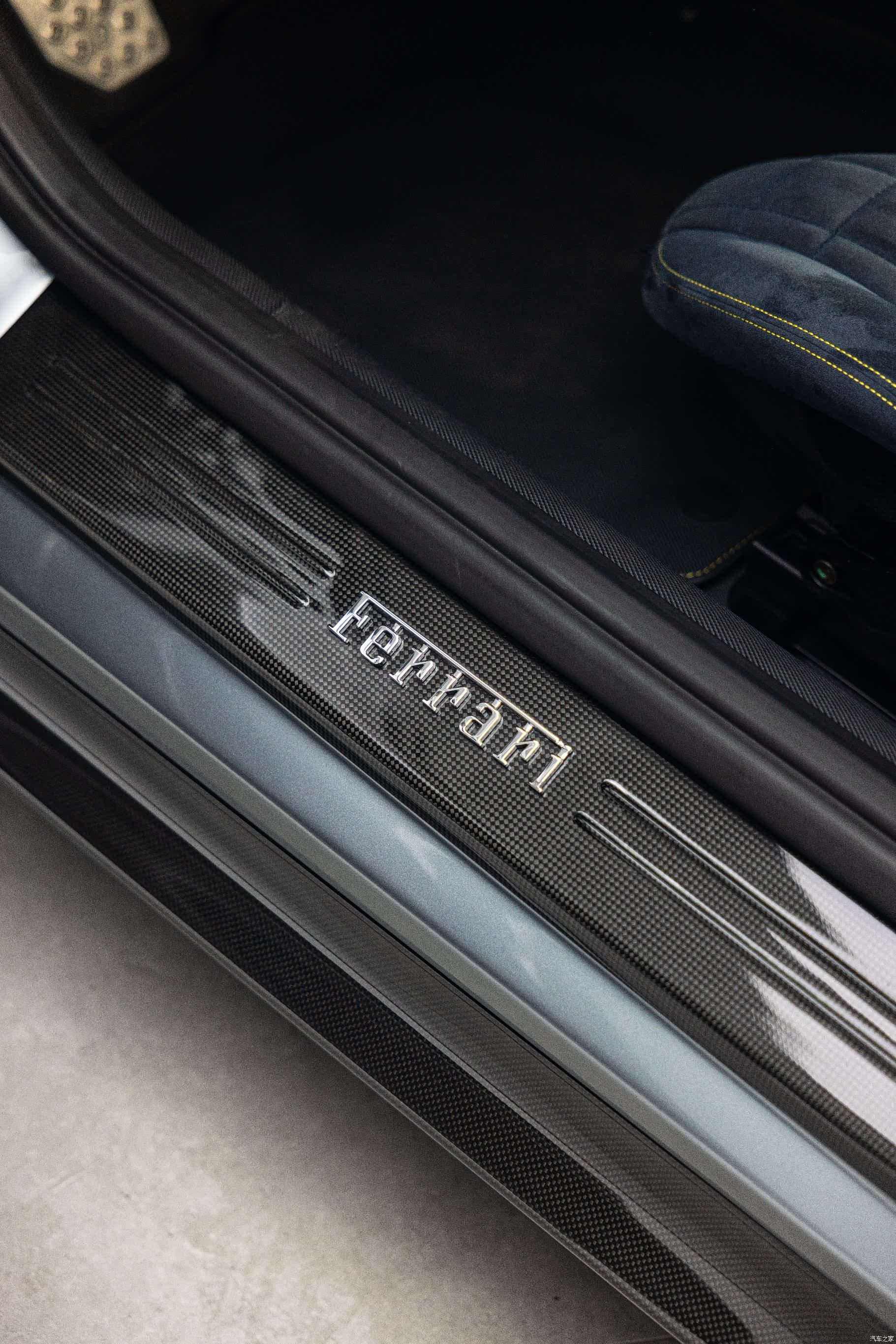 Ferrari 812, 2023 18