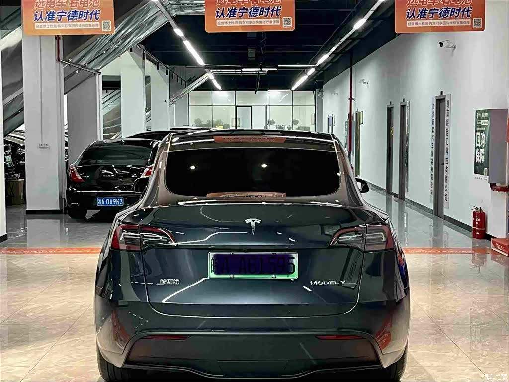 Tesla Model Y, 2024 10